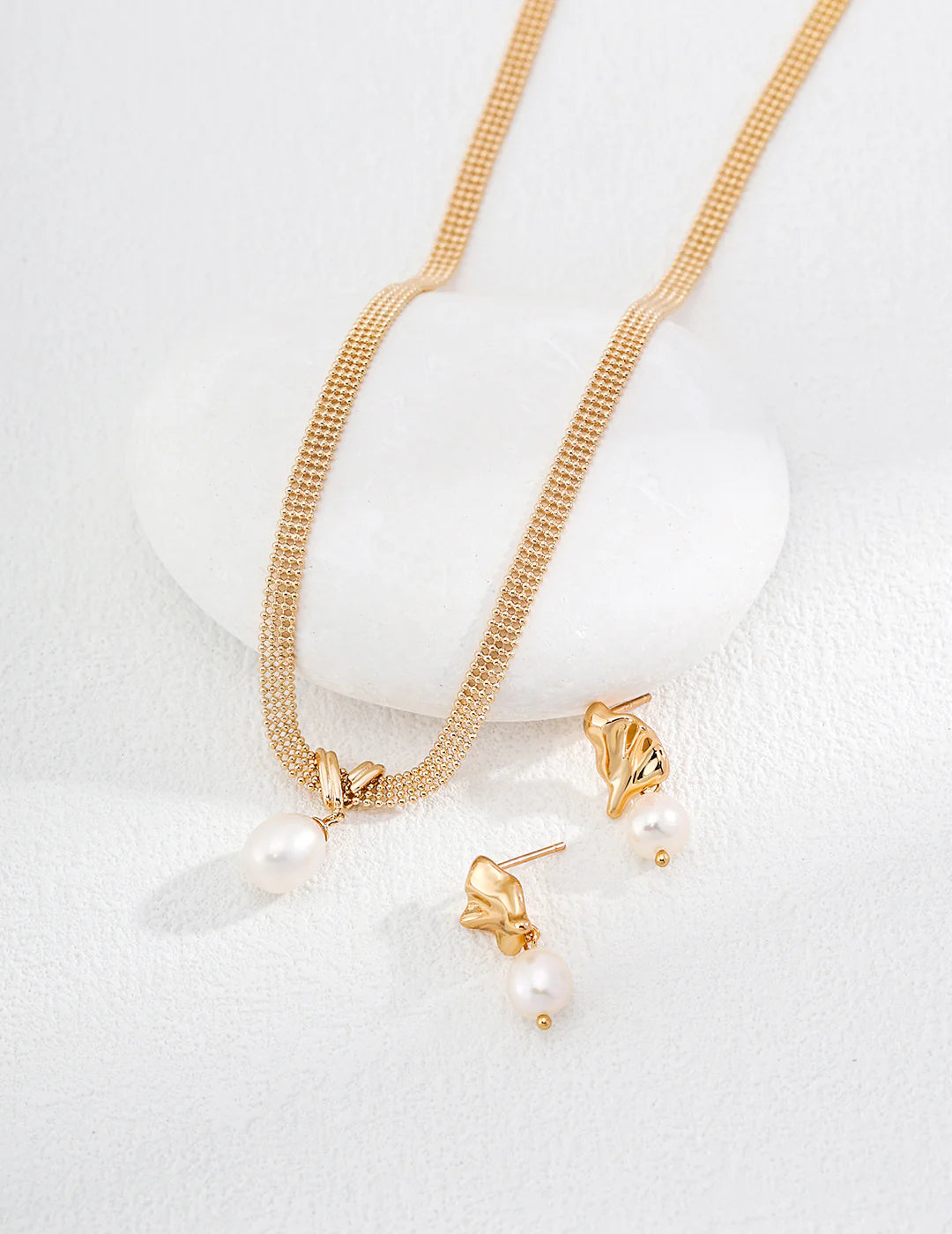 Vintage Pearl Necklace